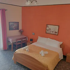 La , Cefalú Italia